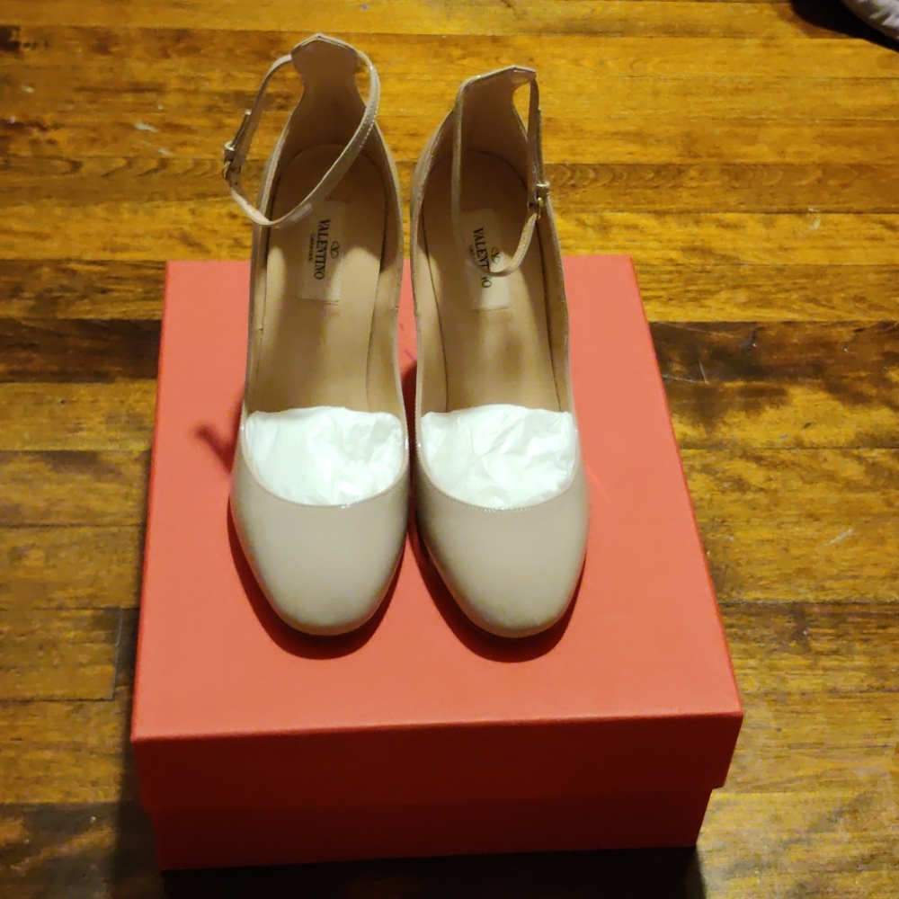 Valentino Tango Pumps